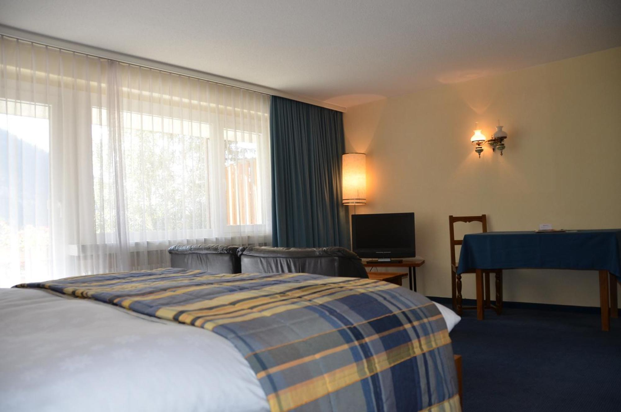 Hotel Regina Terme Leukerbad Kültér fotó